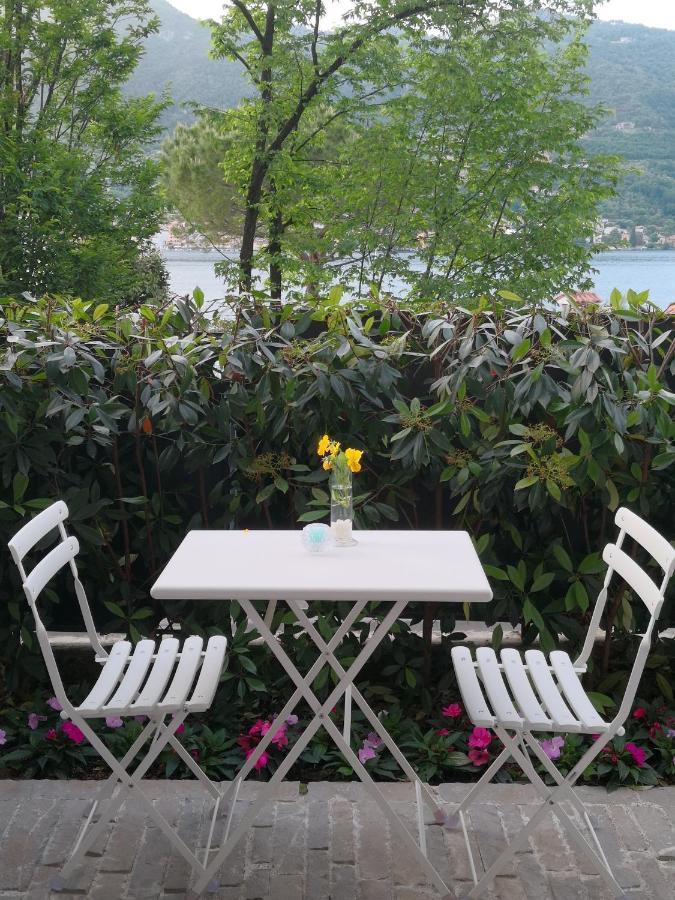 B&B Le Farfalle San Felice del Benaco Exterior foto